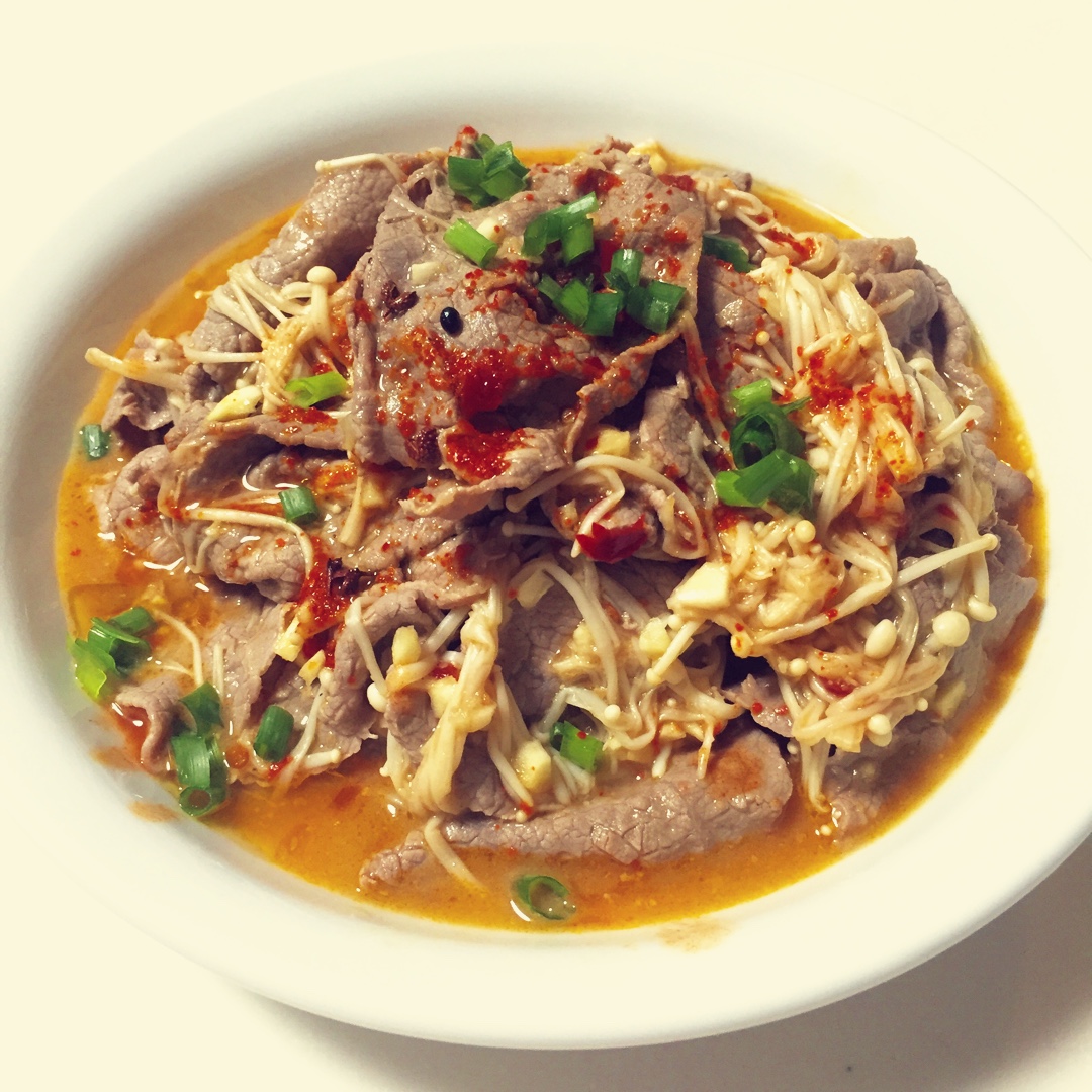 月半兔做的麻酱金针肥牛