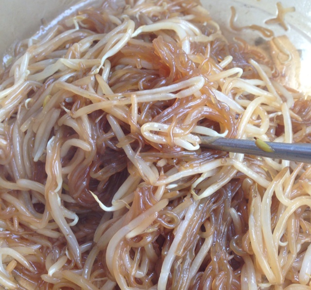 豆芽炒粉絲