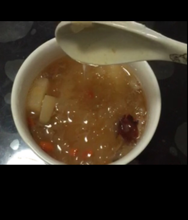 冰糖银耳梨汤