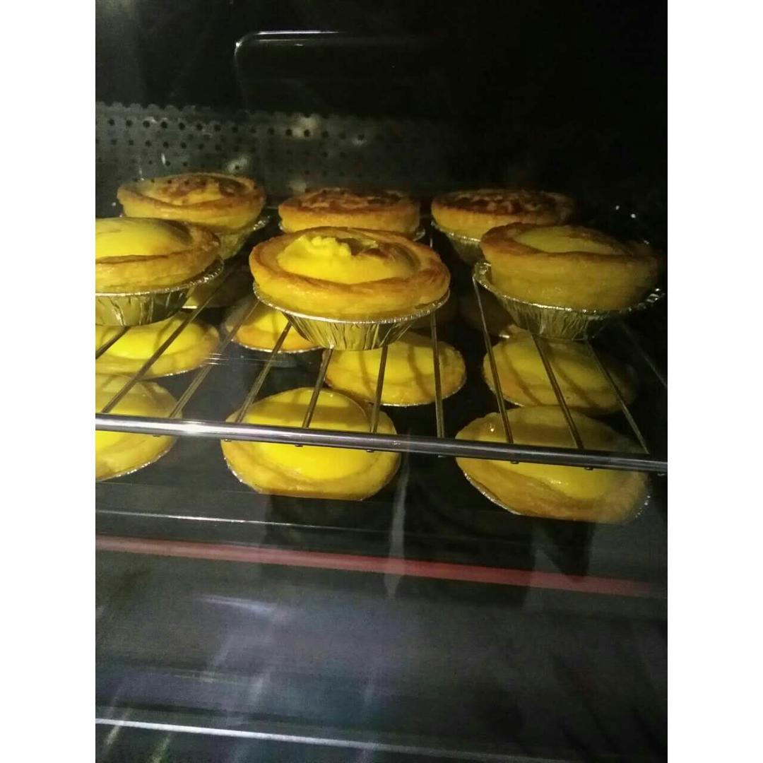 10寸普通面粉戚风雀巢淡奶油蛋糕