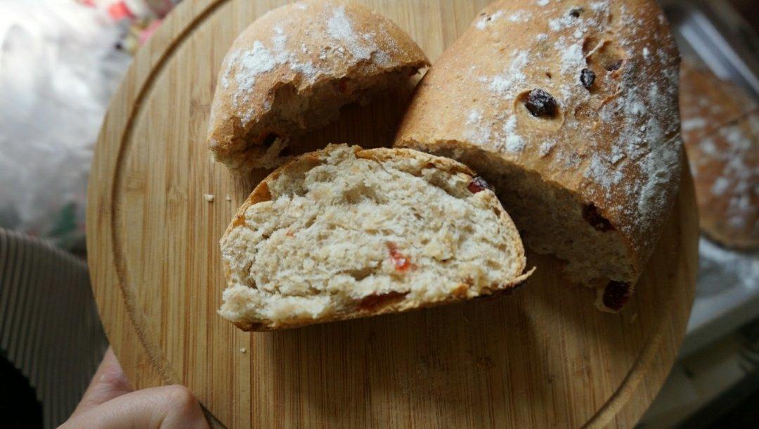 全麦蔓越莓核桃软欧包