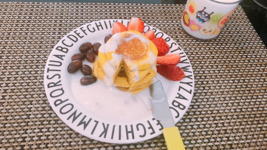 一只不加泡打粉的舒芙蕾松饼 — 南瓜舒芙蕾松饼