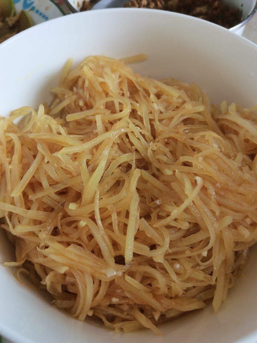 爽口炝拌土豆丝