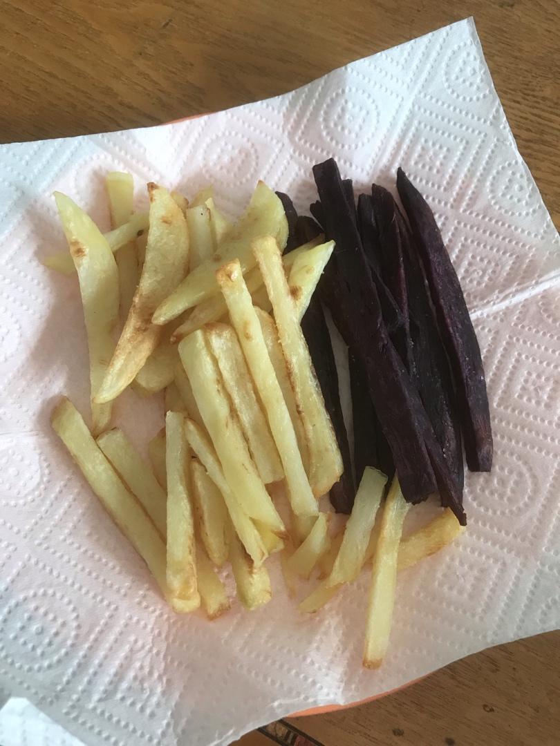 谁说孩子不能吃薯条？别人家孩子吃薯条也健康！
婴儿烤箱版薯条