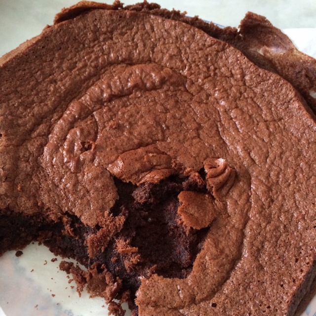 爆浆的巧克力凹蛋糕