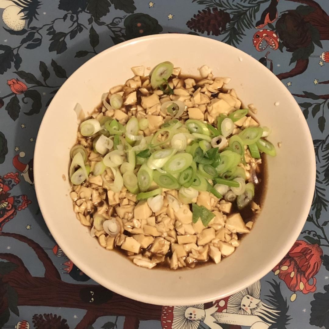 香菜小葱拌豆腐
