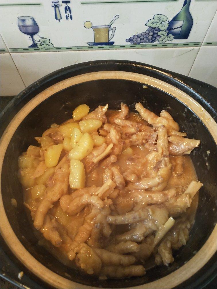超入味的鸡爪煲，吃过就忘不了