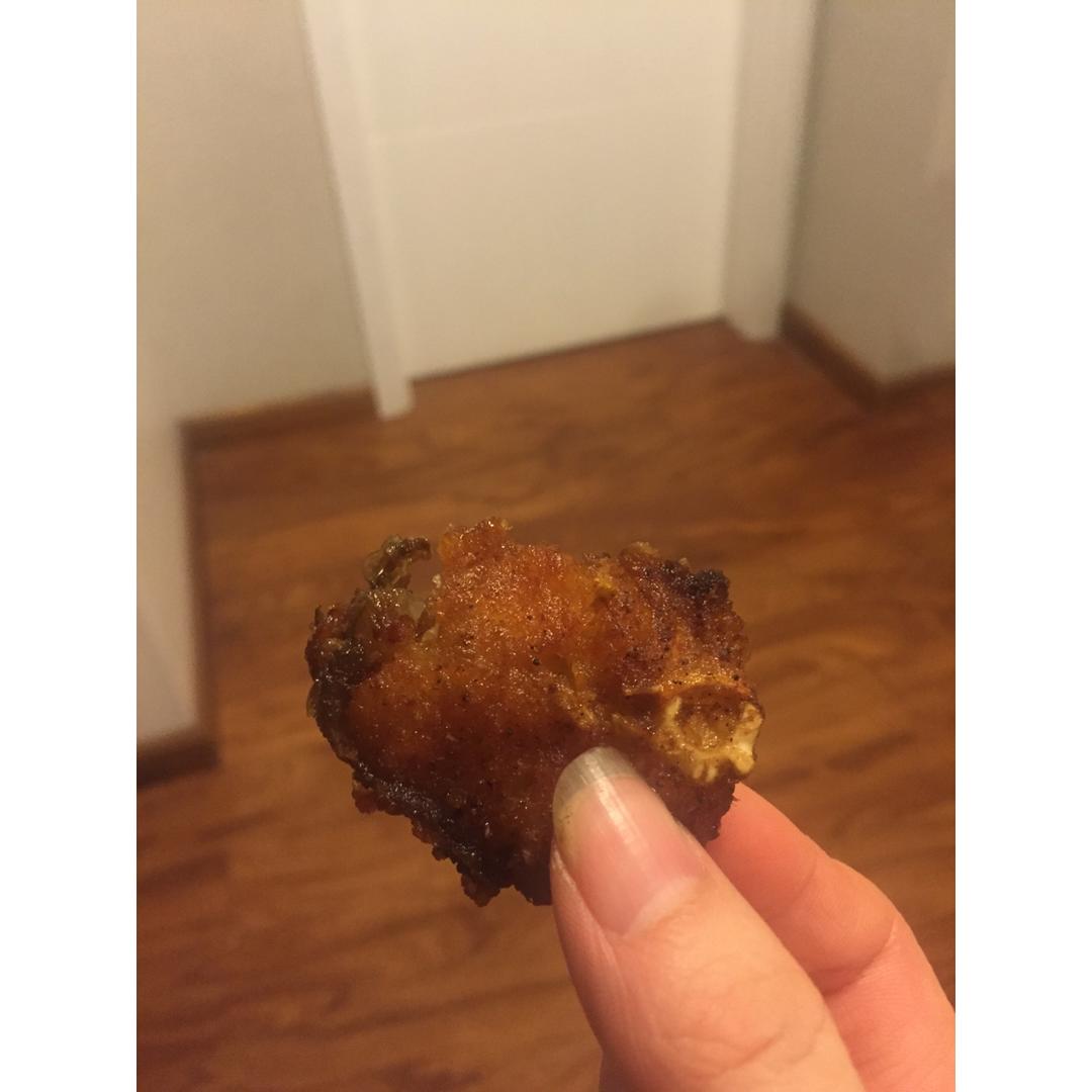 爆鱼。又叫熏鱼。