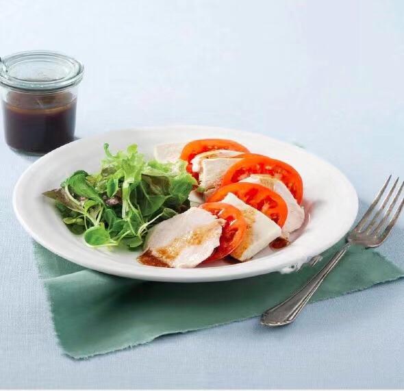 夏季减脂鸡胸肉番茄豆腐沙拉的做法