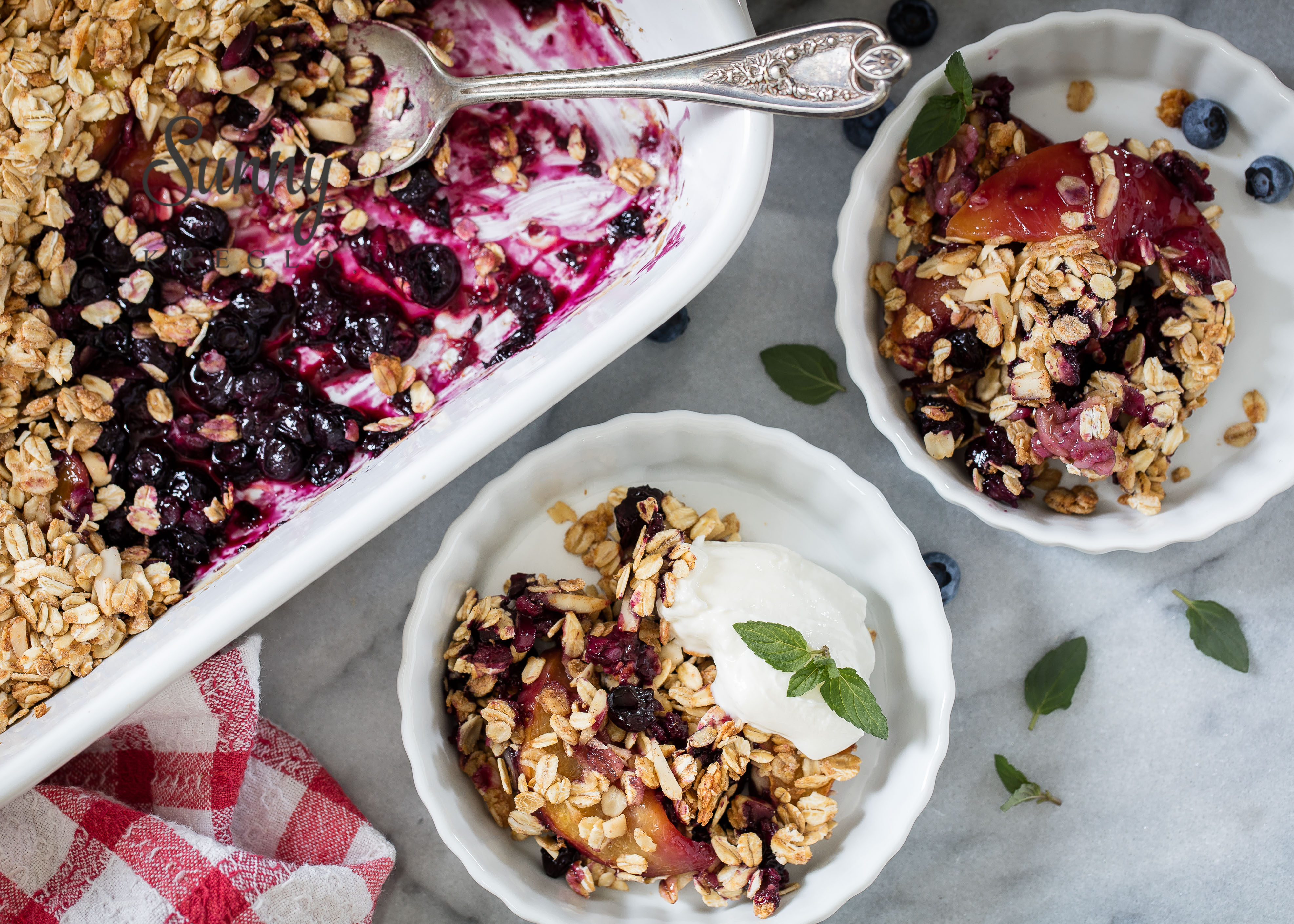 黄桃蓝莓燕麦脆丨健康·三餐的做法