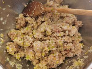 猪肉茴香馅饺子（西菜中用，用欧洲球茎茴香头做传统中国味）的做法 步骤4