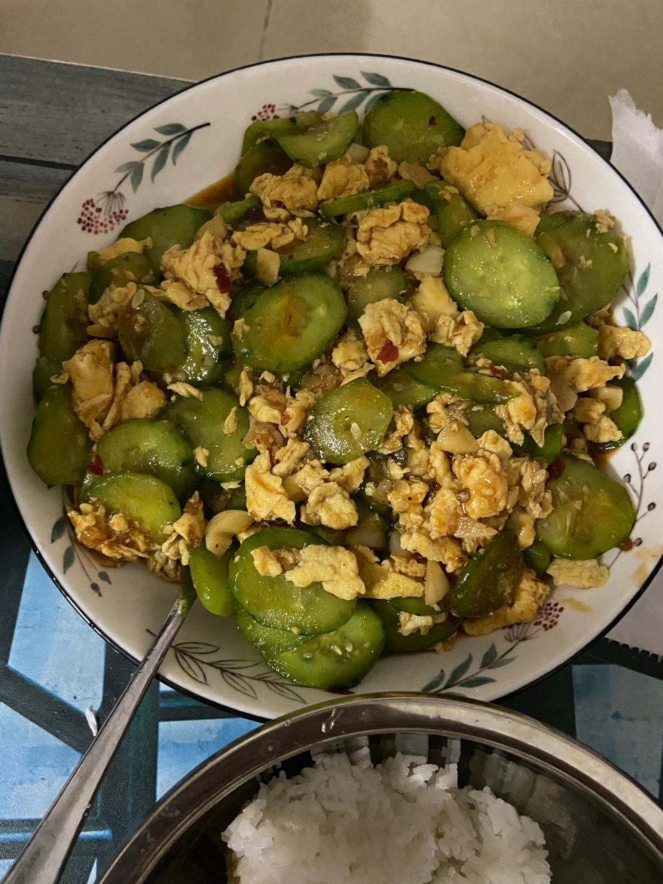黄瓜炒鸡蛋