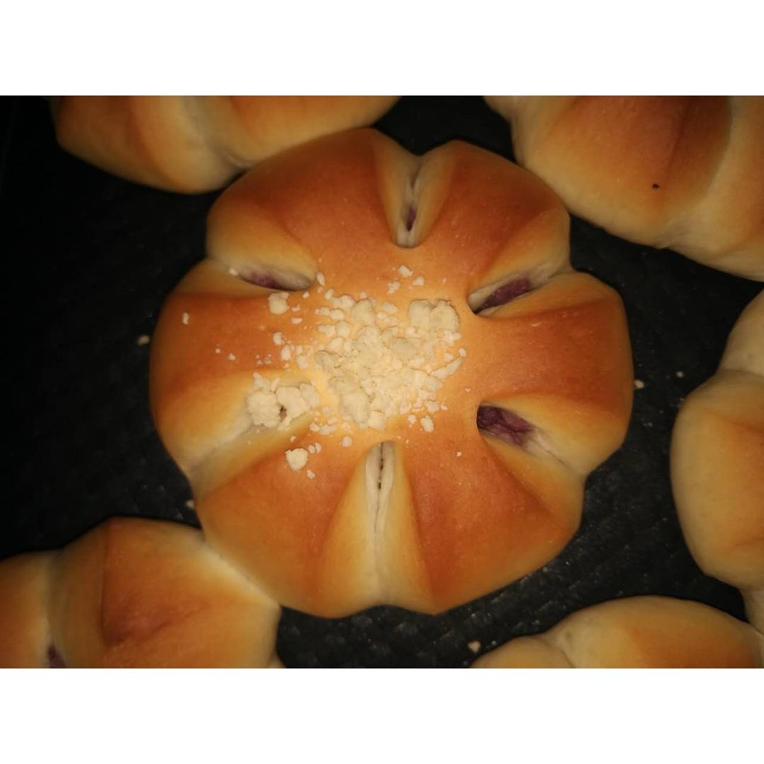 软噗噗的香芋小包