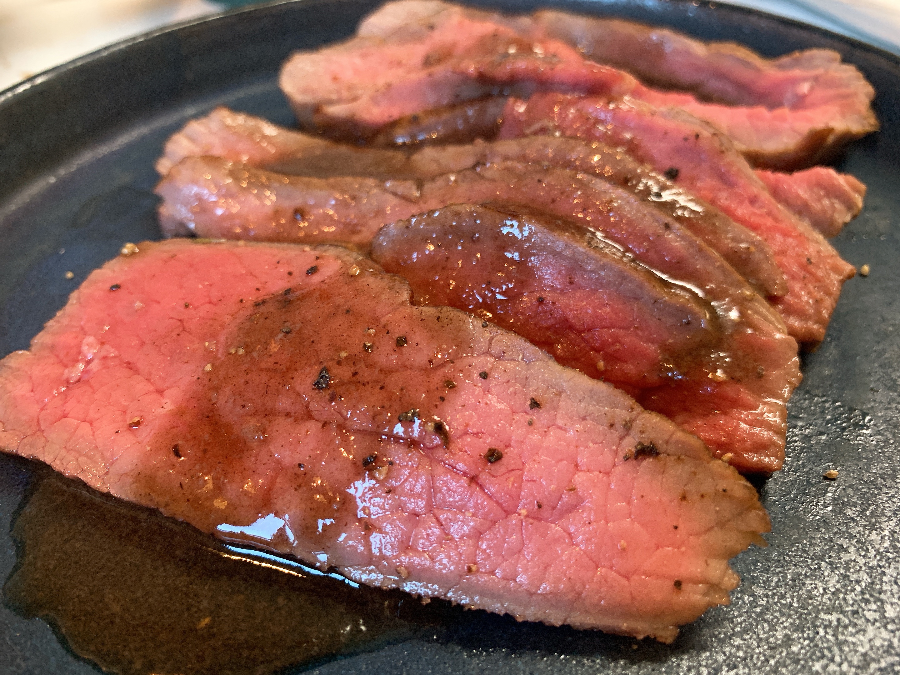 【Roast Beef/ローストビーフ】不用烤箱！只用电饭煲的日式低温慢烤牛肉的做法