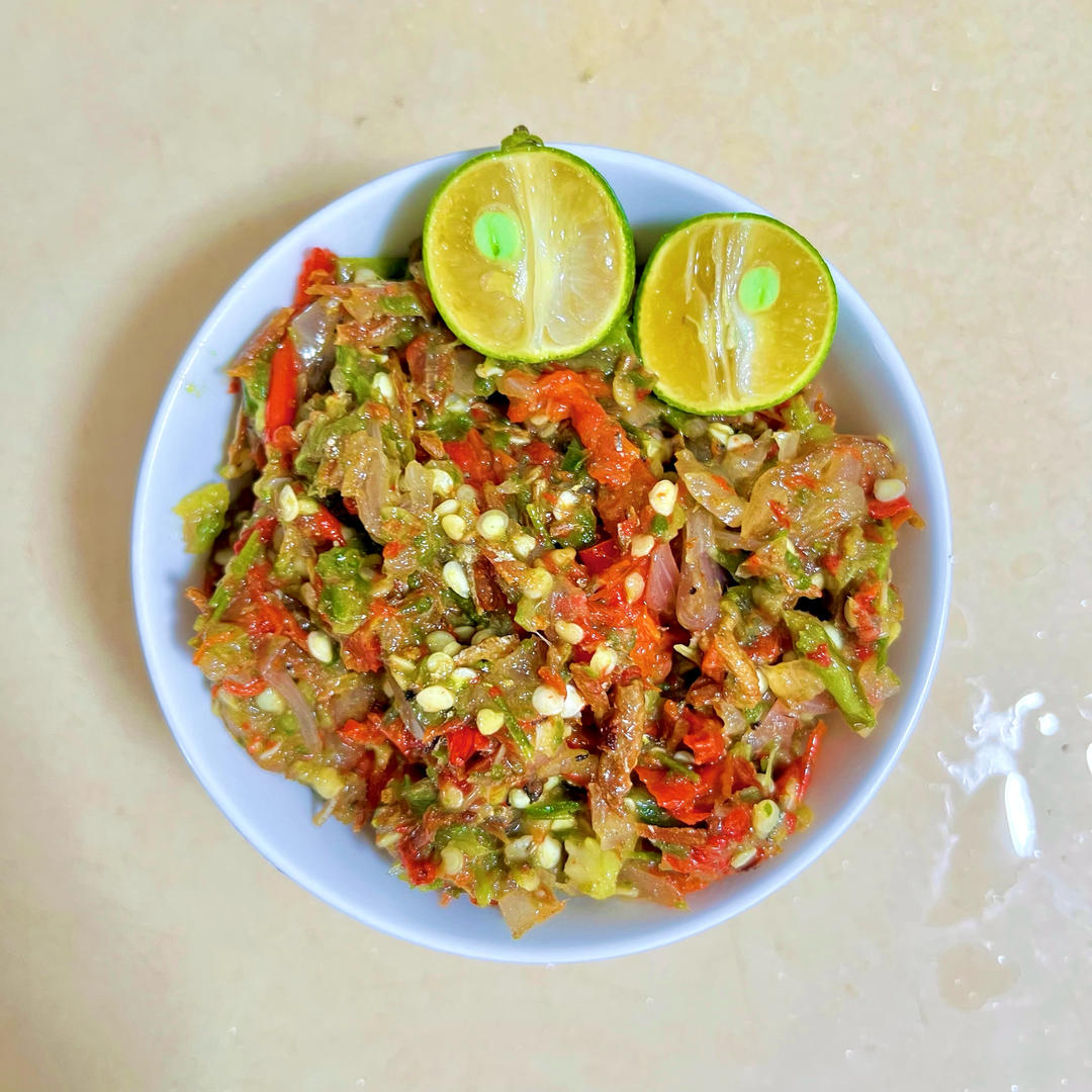 Sambal Ikan Bilis 江鱼仔参巴