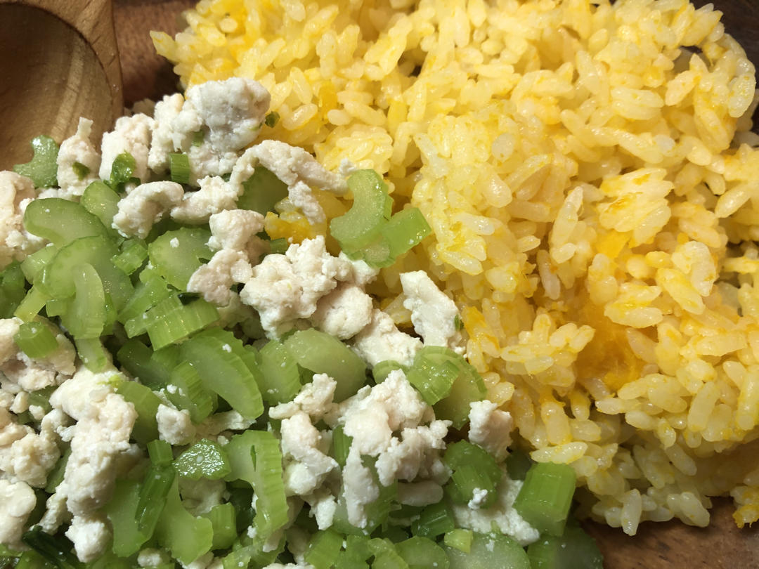芹菜牛肉末「下饭神器」