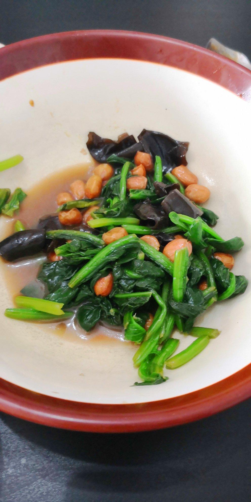 果仁菠菜