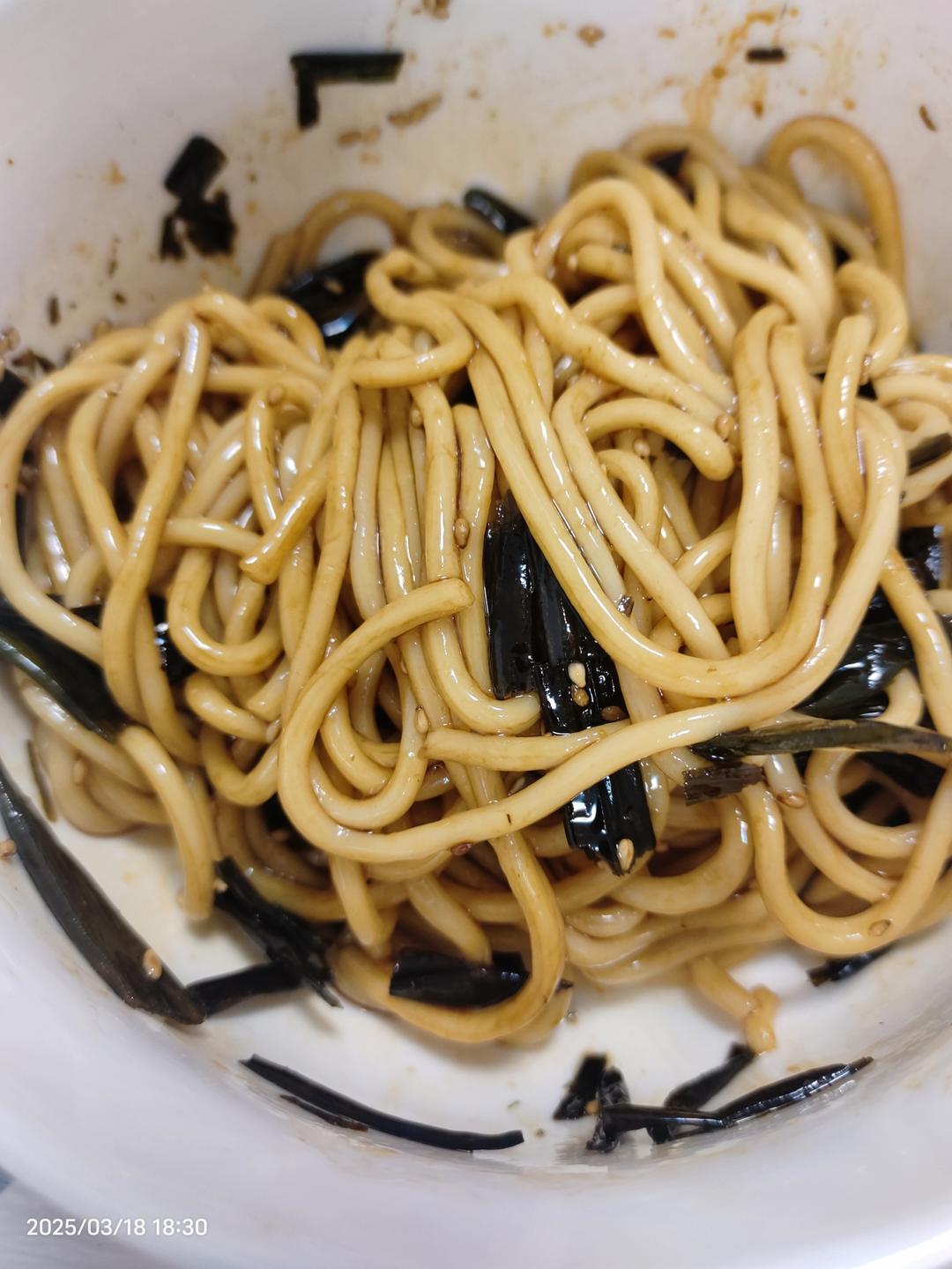 10分钟搞定的一碗葱油拌面