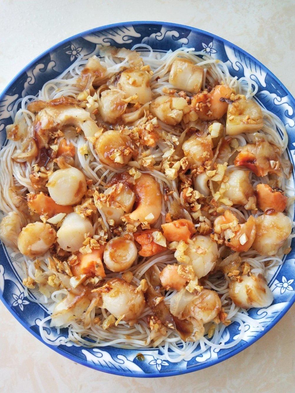 蒜蓉扇贝肉蒸粉丝