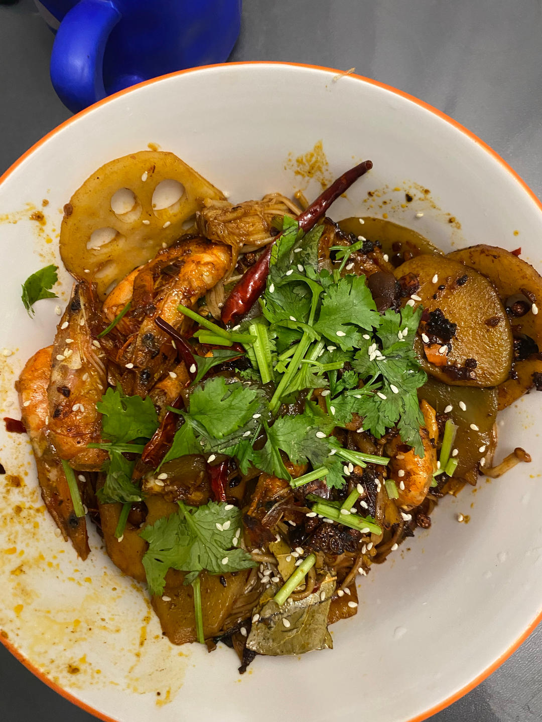 香辣酥脆的豪华版麻辣干锅大虾