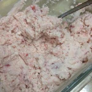 超简单草莓冰淇凌的做法 步骤4