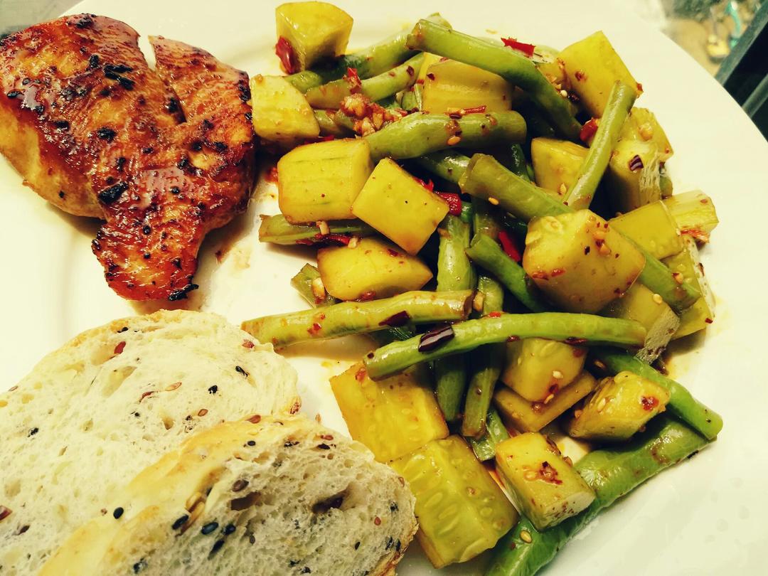 美食化解生活的枯燥