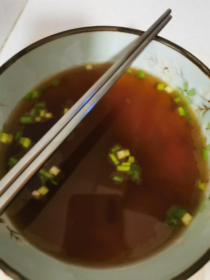 早餐来一碗清汤面，色香味俱全！
