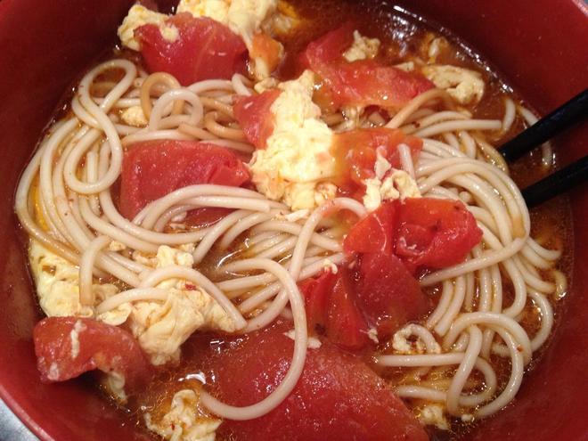 西红柿鸡蛋面-我的旅途回忆的做法