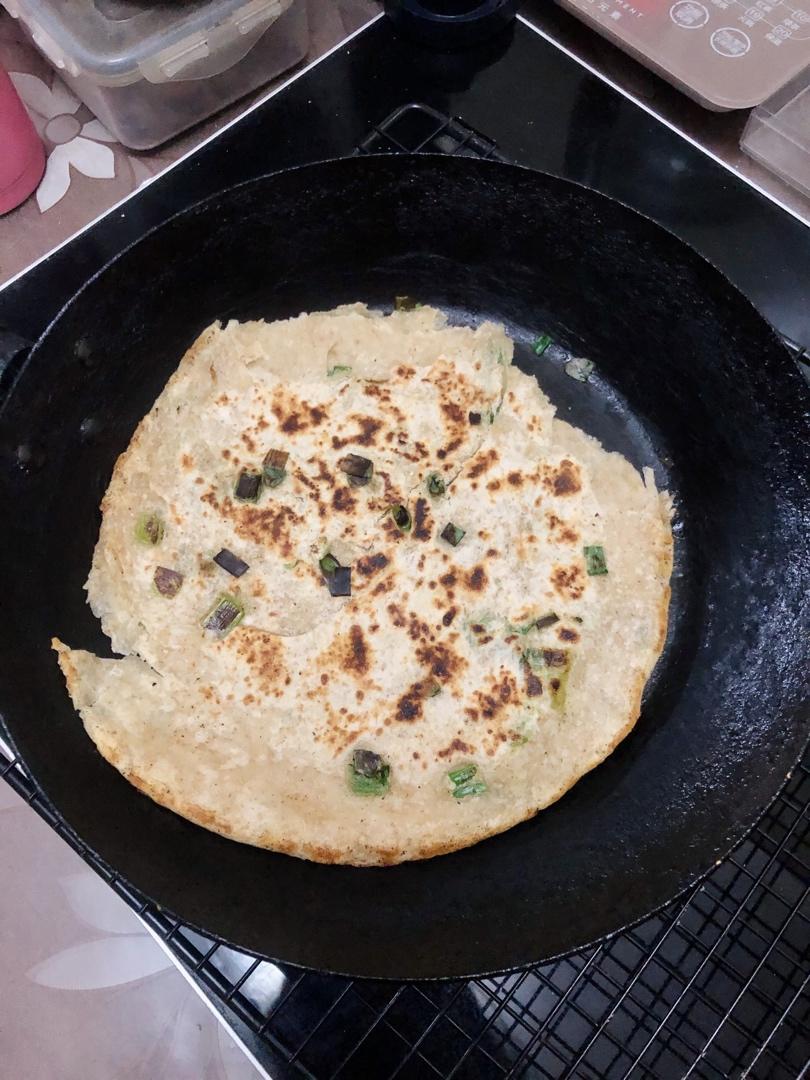 饺子皮做葱花小饼