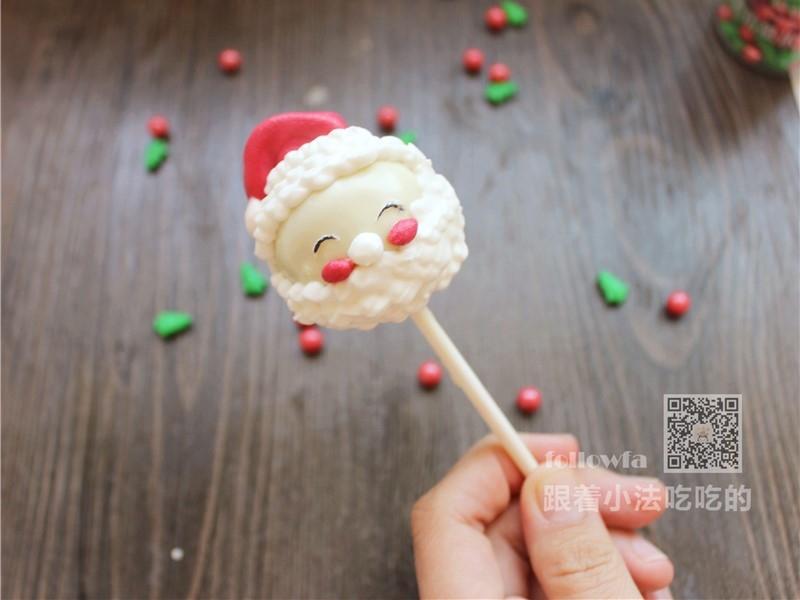 圣诞老人棒棒糖蛋糕 伯爵红茶磅蛋糕打底的做法步骤图 跟着小法吃吃的 下厨房