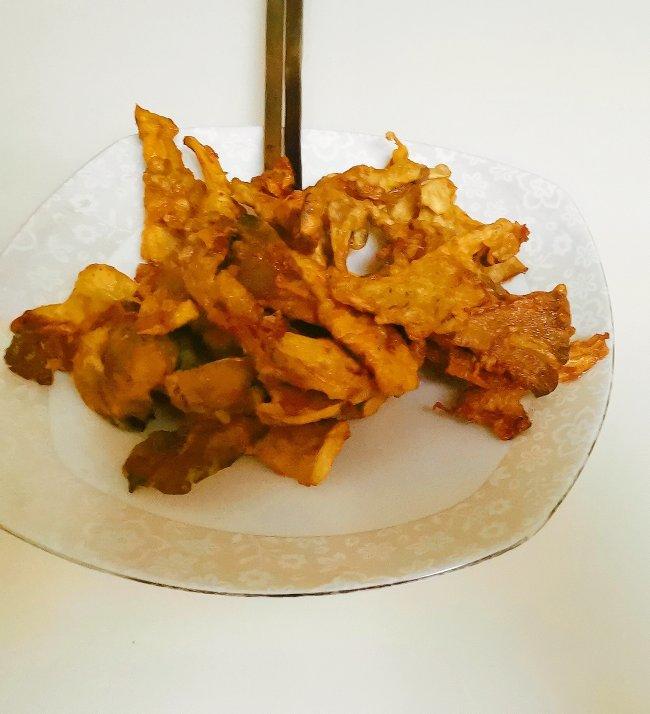 干炸蘑菇最家常做法 外酥里嫩鲜香可口 撒上椒盐竟然能吃出肉味