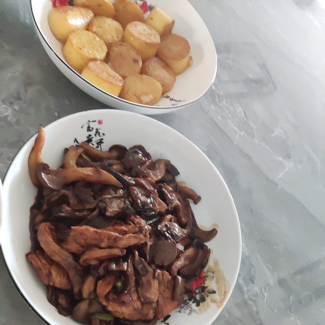 蘑菇炒肉丝