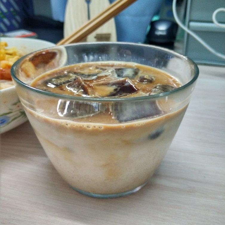 【超简易】完爆咖啡店味道的冰拿铁