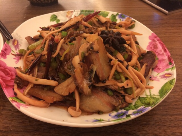 腊肉茶树菇