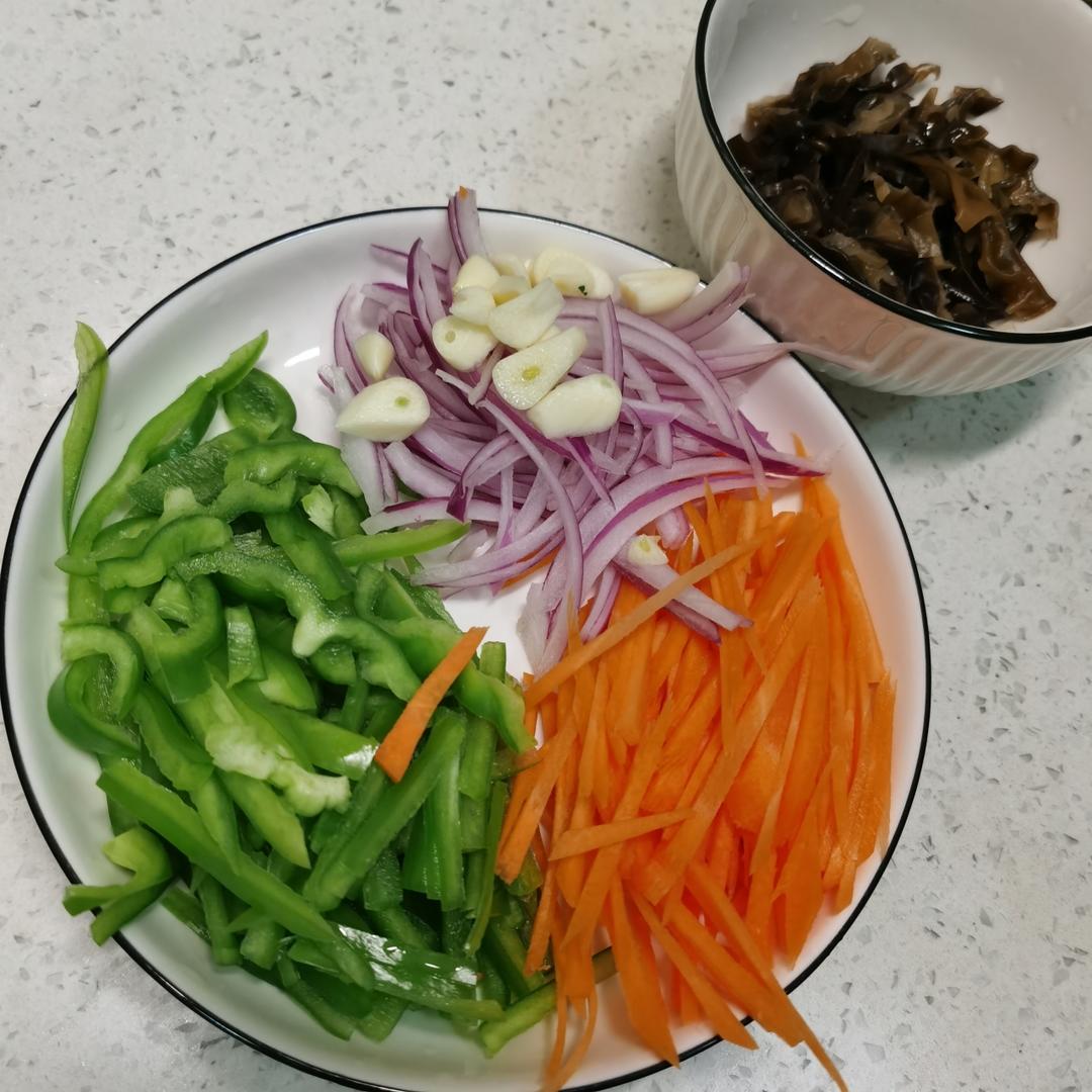 【原创】超下饭的家常川菜-鱼香肉丝（北方口味改良版）