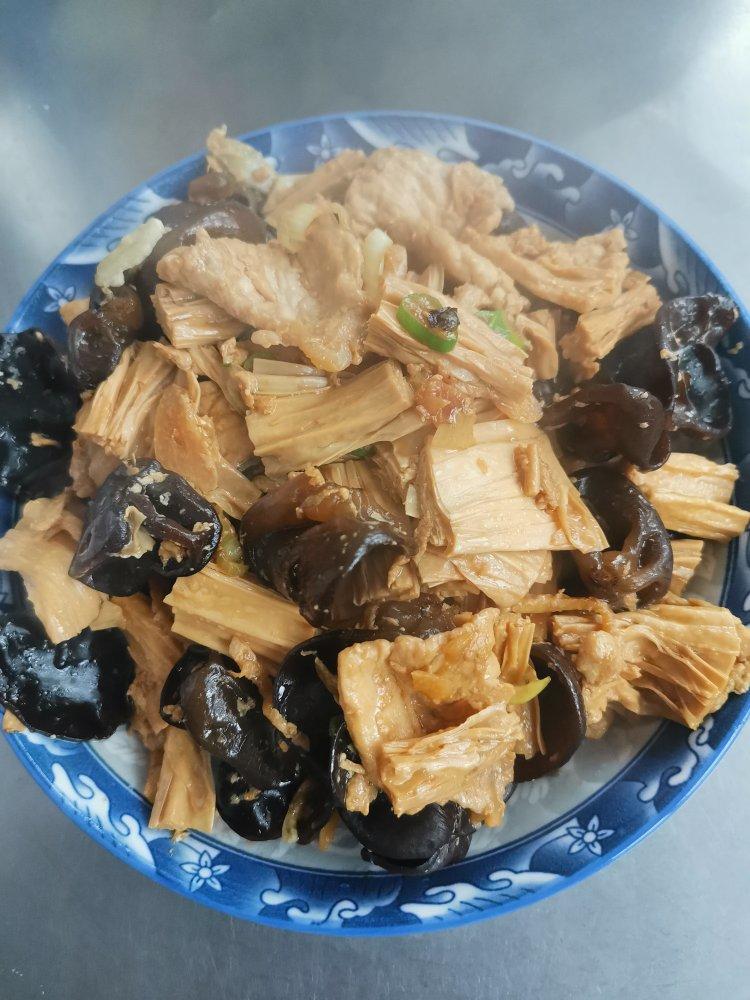 肉炒腐竹木耳