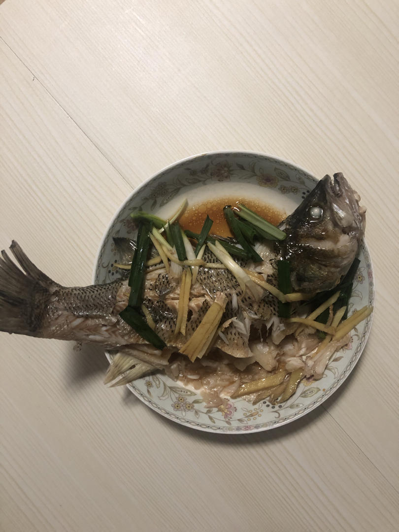 清蒸鲈鱼（酒店版）