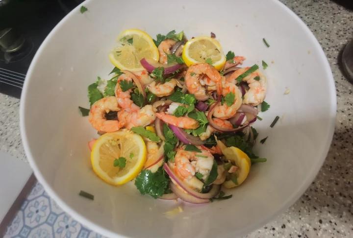 鲜嫩爽口，低脂低卡的酸辣柠檬虾，爆好吃