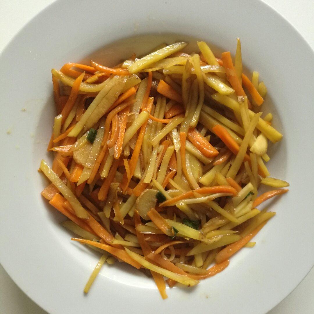 炒胡萝卜土豆丝