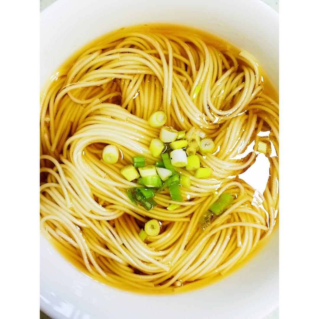 小葱麻油酱油面