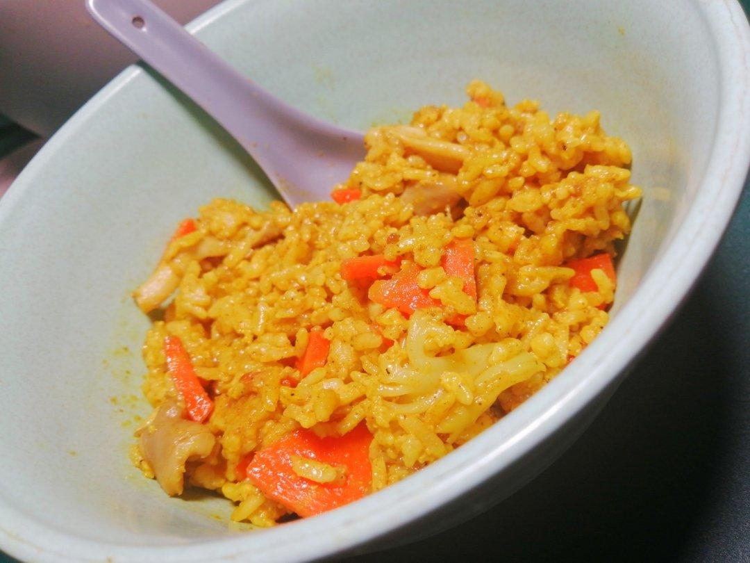 奶牛家的虾仁杂蔬咖喱炒饭