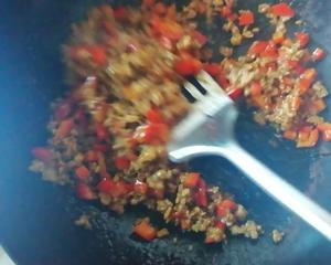 还在用老方法做茄子吗试试这个「鱼香茄子豆腐煲」史上最好吃茄子的做法 步骤15