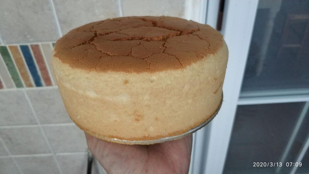 不凹底不塌陷的完美戚风蛋糕