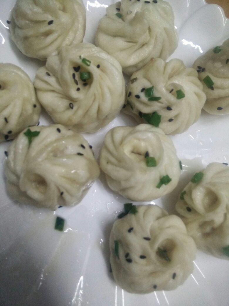 生煎包（新视频。猪肉韭菜莲藕生煎包）