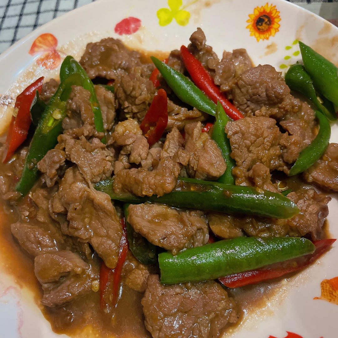 小炒牛肉（肉嫩味香）