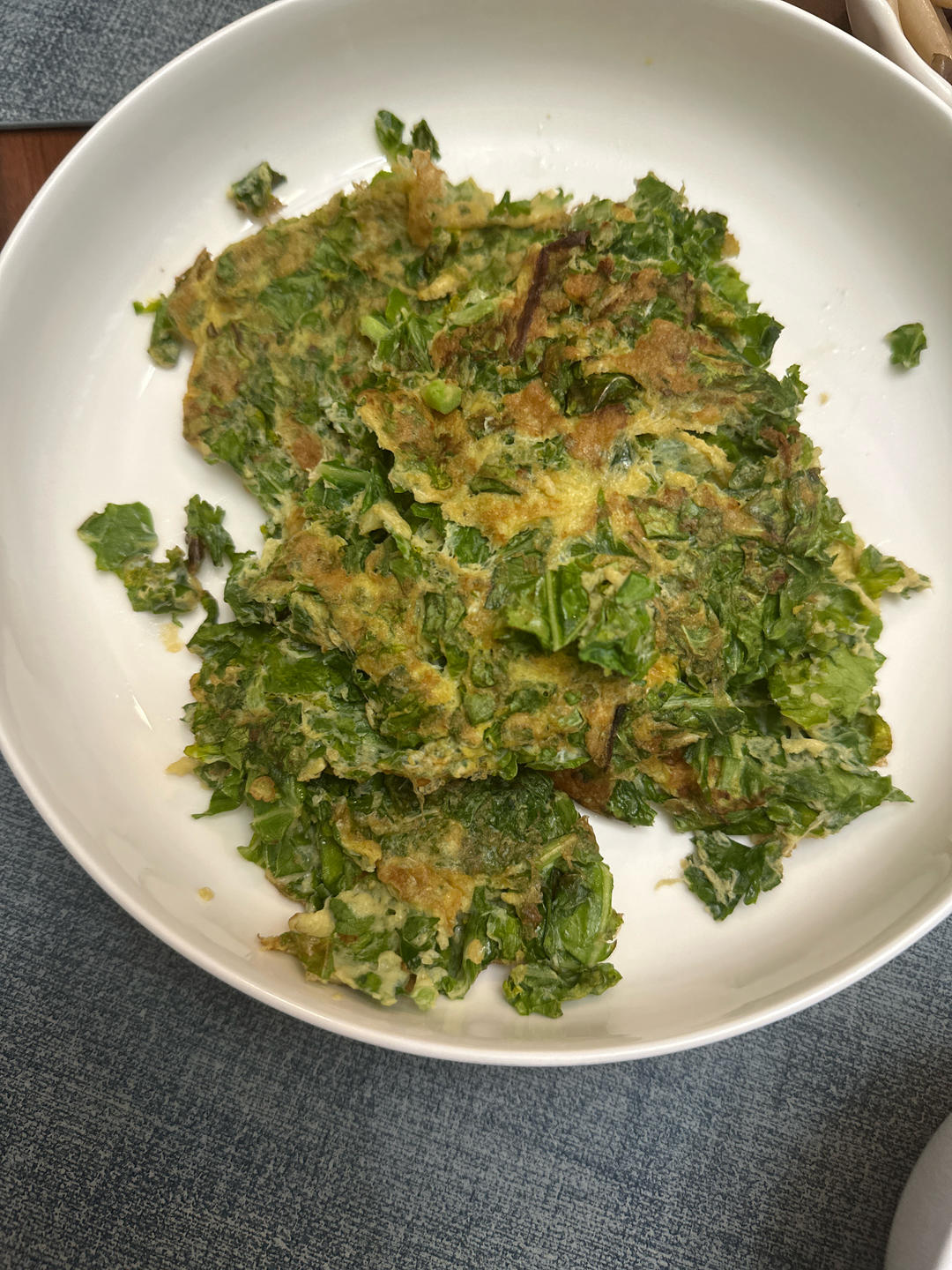 美国版香椿炒蛋：羽衣甘蓝炒鸡蛋，这下你不会嫌Kale难吃了！