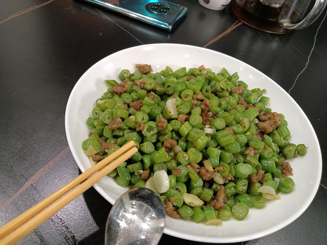 肉沫豆角下饭菜