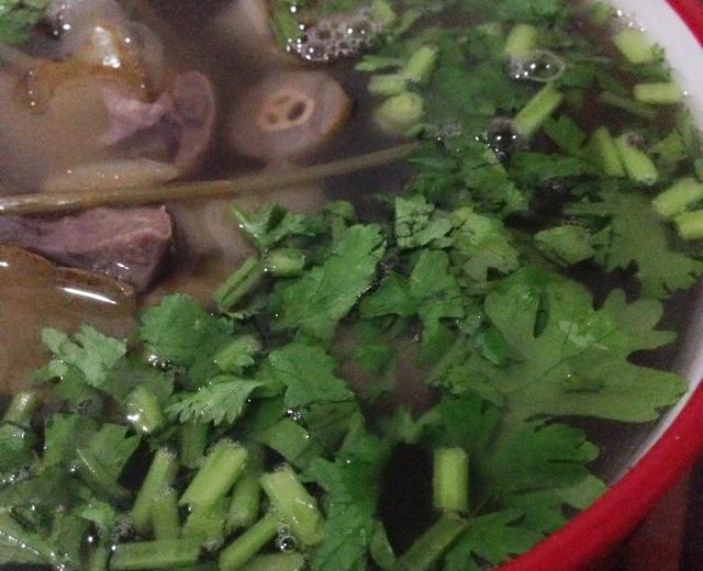 青橄欖豬肺湯的做法