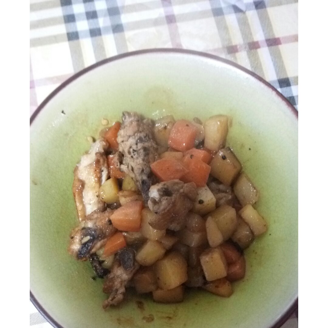 土豆炖鸡翅（快手零失败）