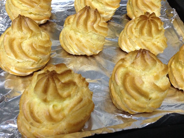 小山进——调皮的摇滚泡芙